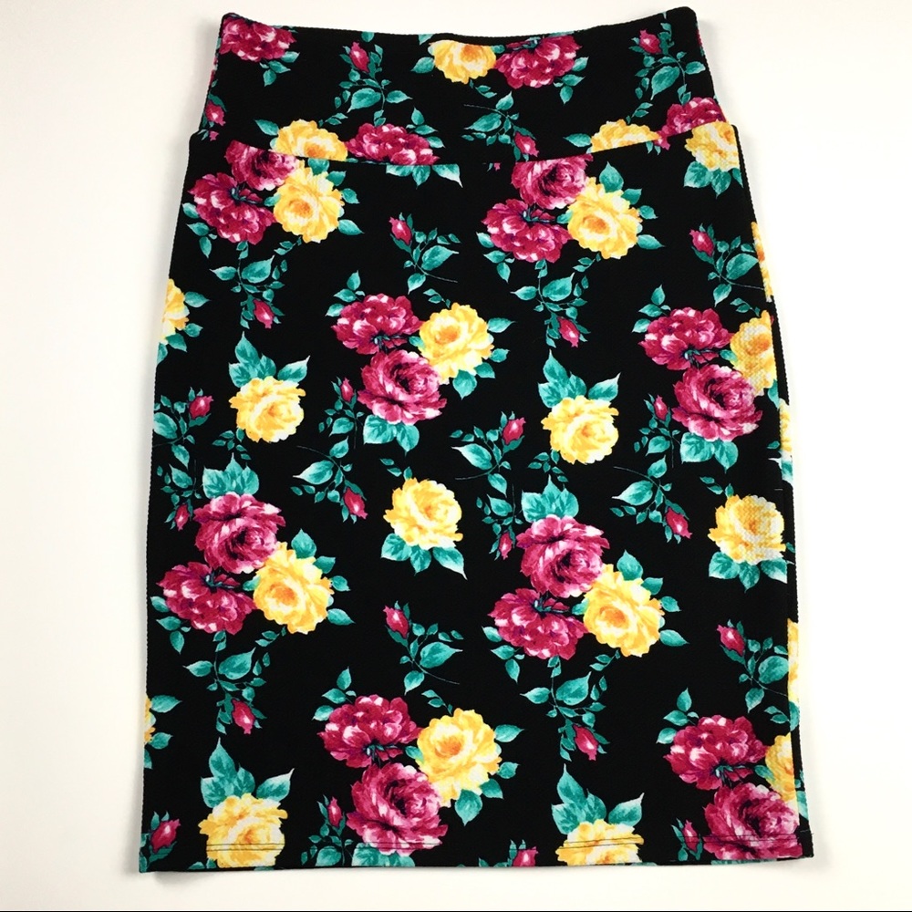 Cassie Pencil Skirt Black with Roses Floral